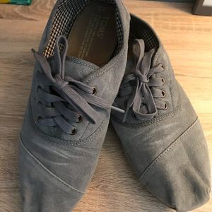 Grey Toms